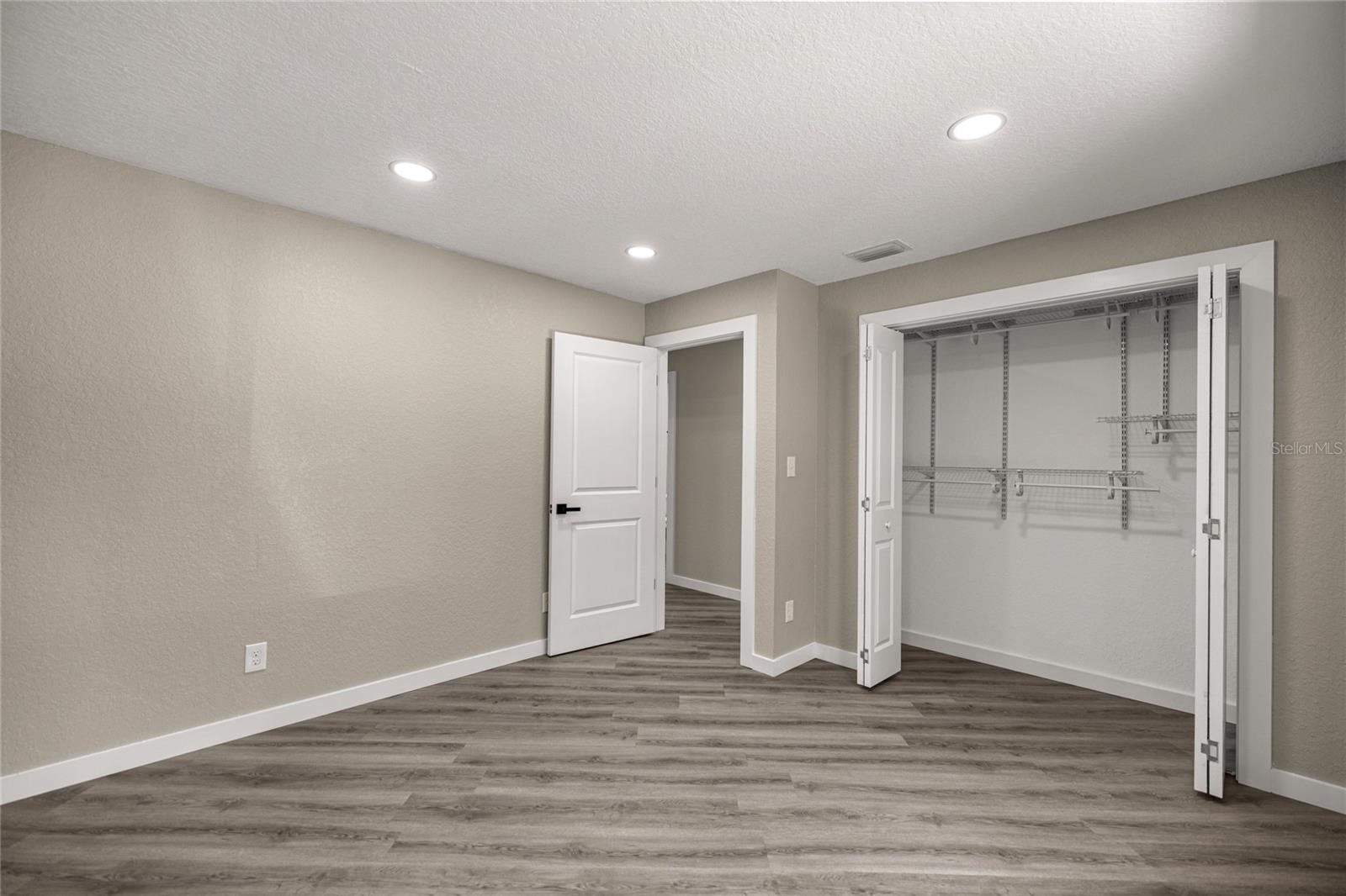 CRYSTAL PARK - Residential