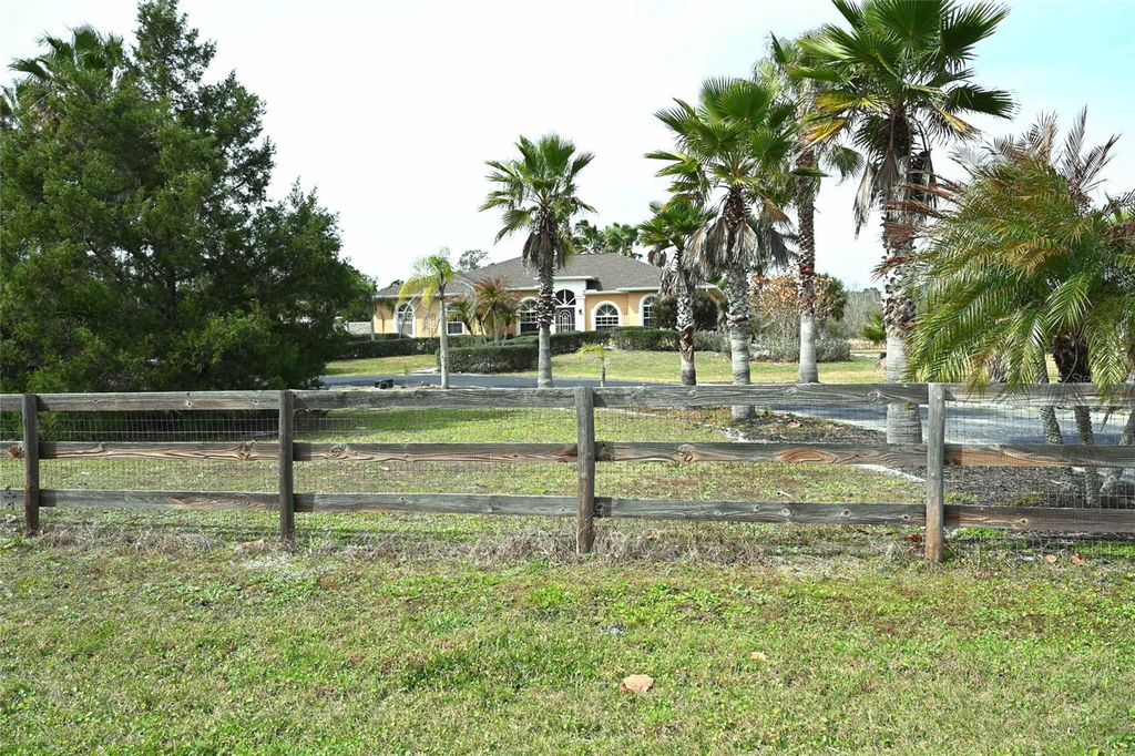 Photo of 952 Bel Air Star Parkway, Sarasota, FL 34240 (MLS # A4684604)