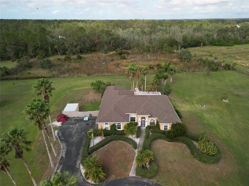 Photo of 952 Bel Air Star Parkway, Sarasota, FL 34240 (MLS # A4684604)