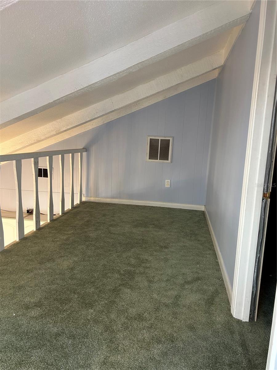 SOUTHERN OAKS - Residential