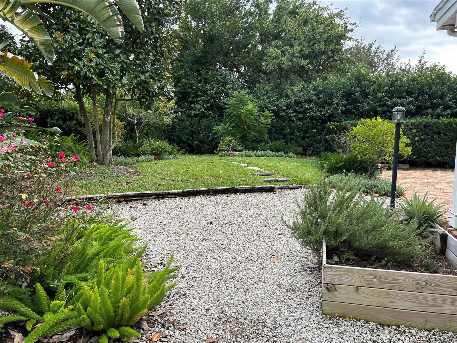 SOUTHERN OAKS - Residential
