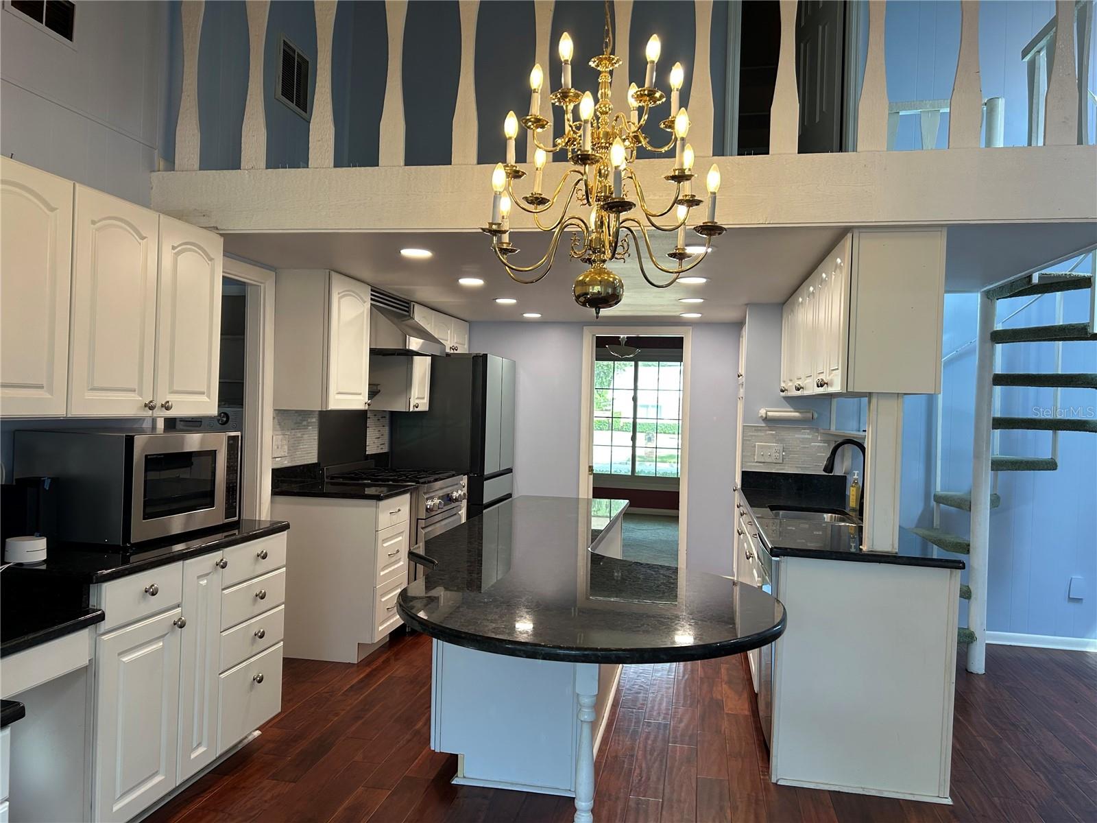 SOUTHERN OAKS - Residential