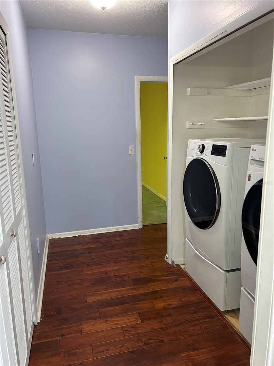 SOUTHERN OAKS - Residential