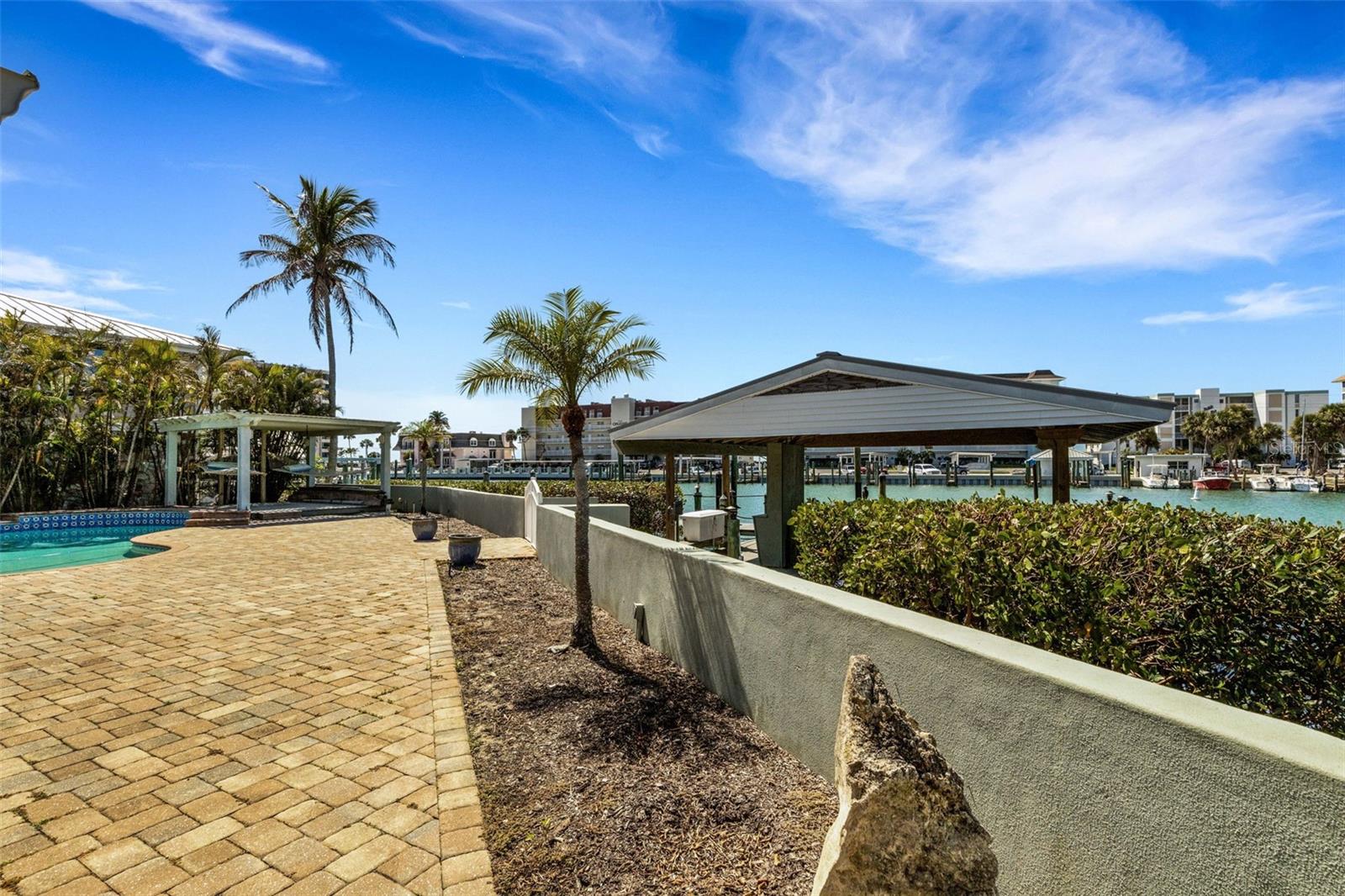 LA GUNA PARK - Residential