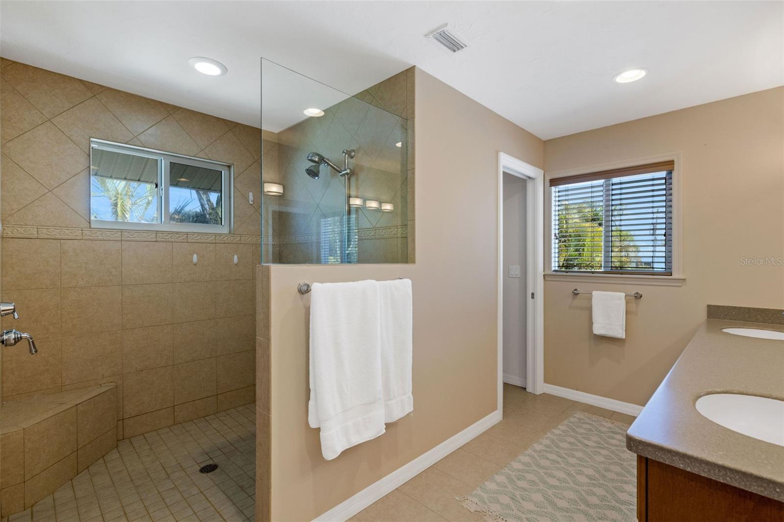 LA GUNA PARK - Residential