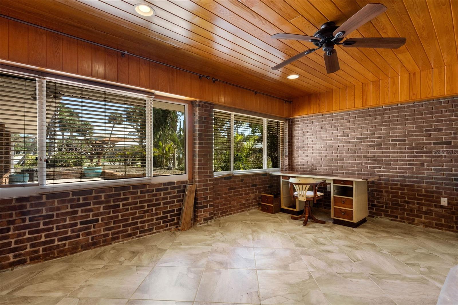 LA GUNA PARK - Residential