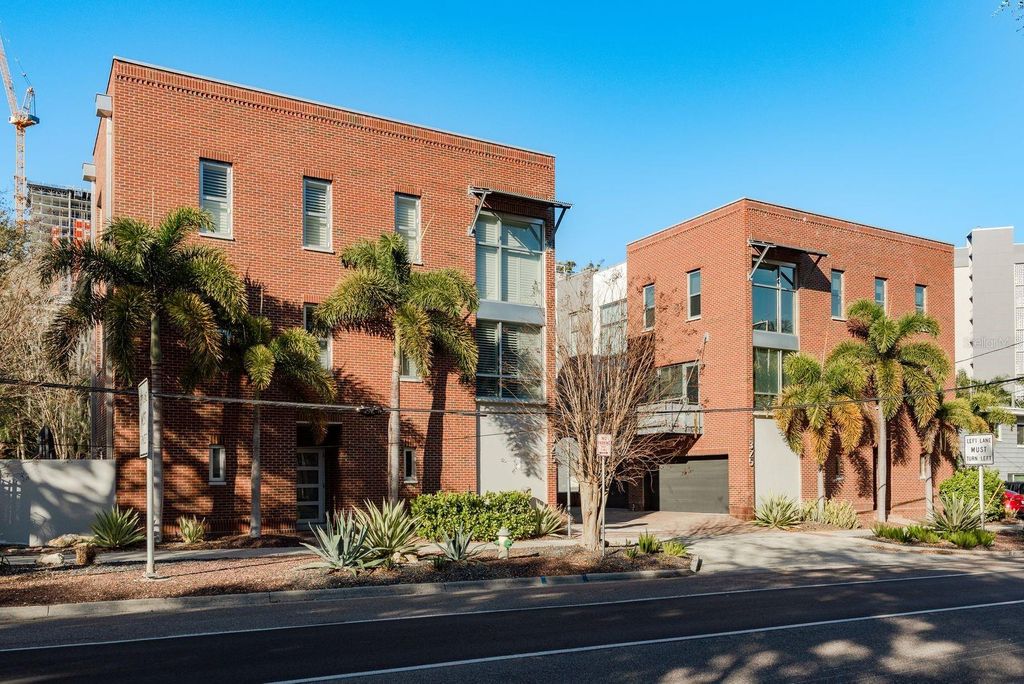 Photo of 325 5th Avenue S #6, St Petersburg, FL 33701 (MLS # TB8474703)