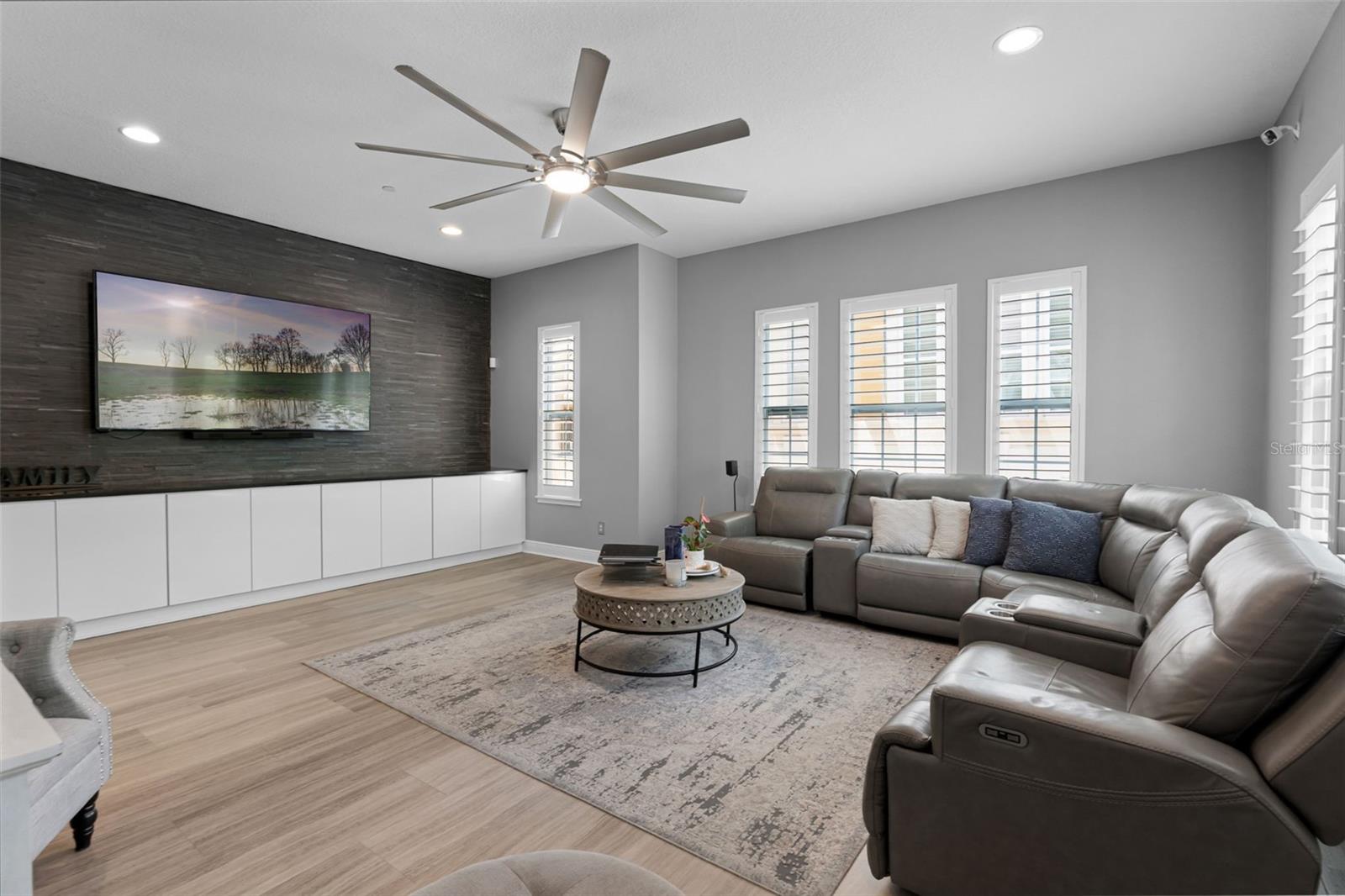 524 LOBELIA DRIVE