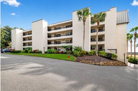 Photo of 501 W Old Us Highway 441 Highway #402, Mount Dora, FL 32757 (MLS # G5114269)