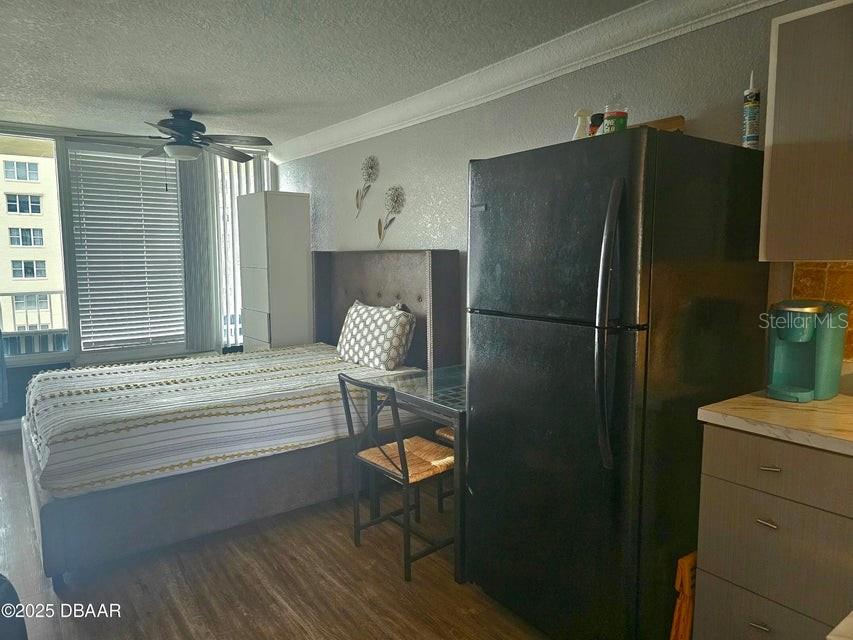 PIRATES COVE CONDO - Residential