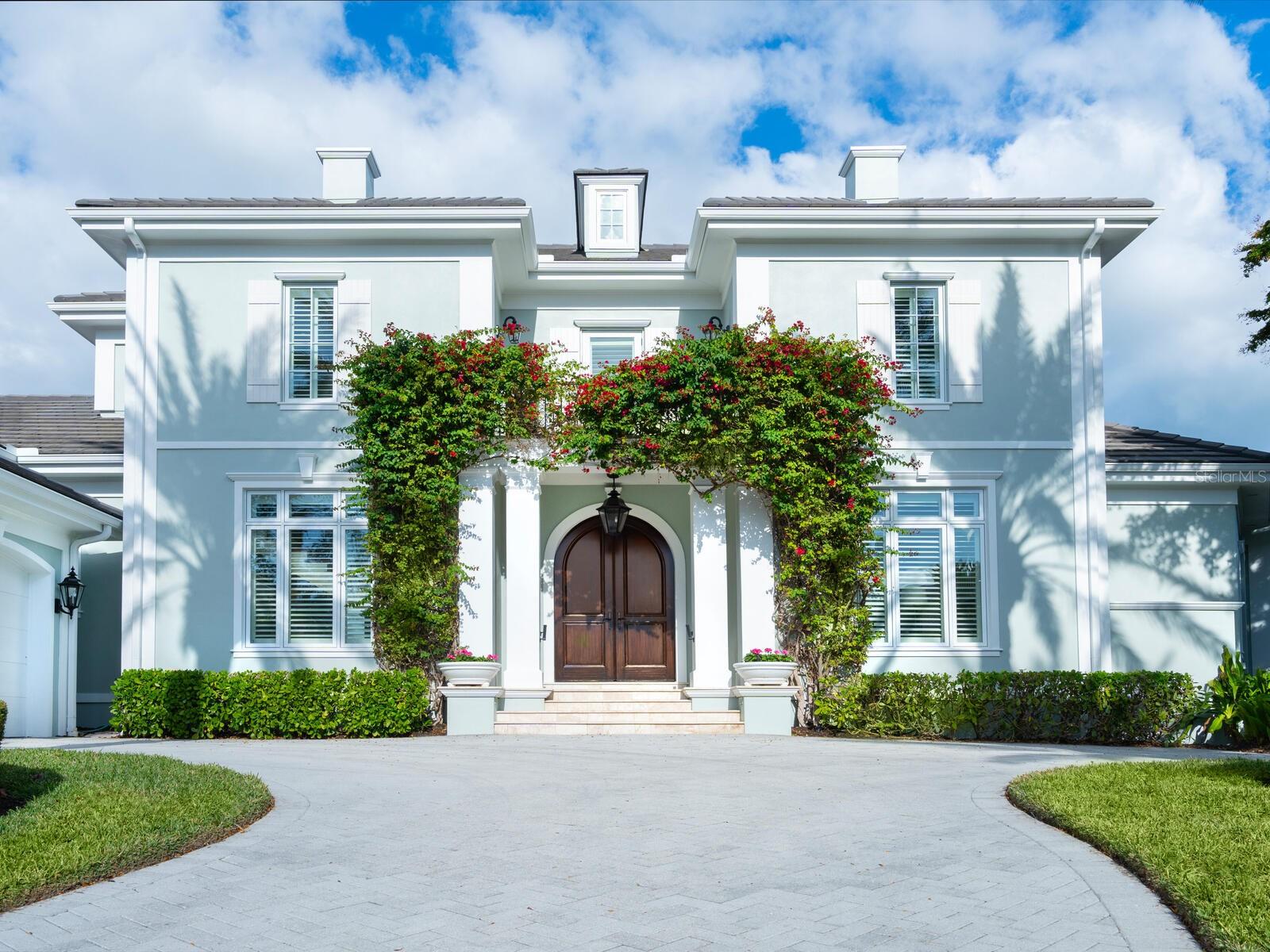 560 HARBOR POINT ROAD