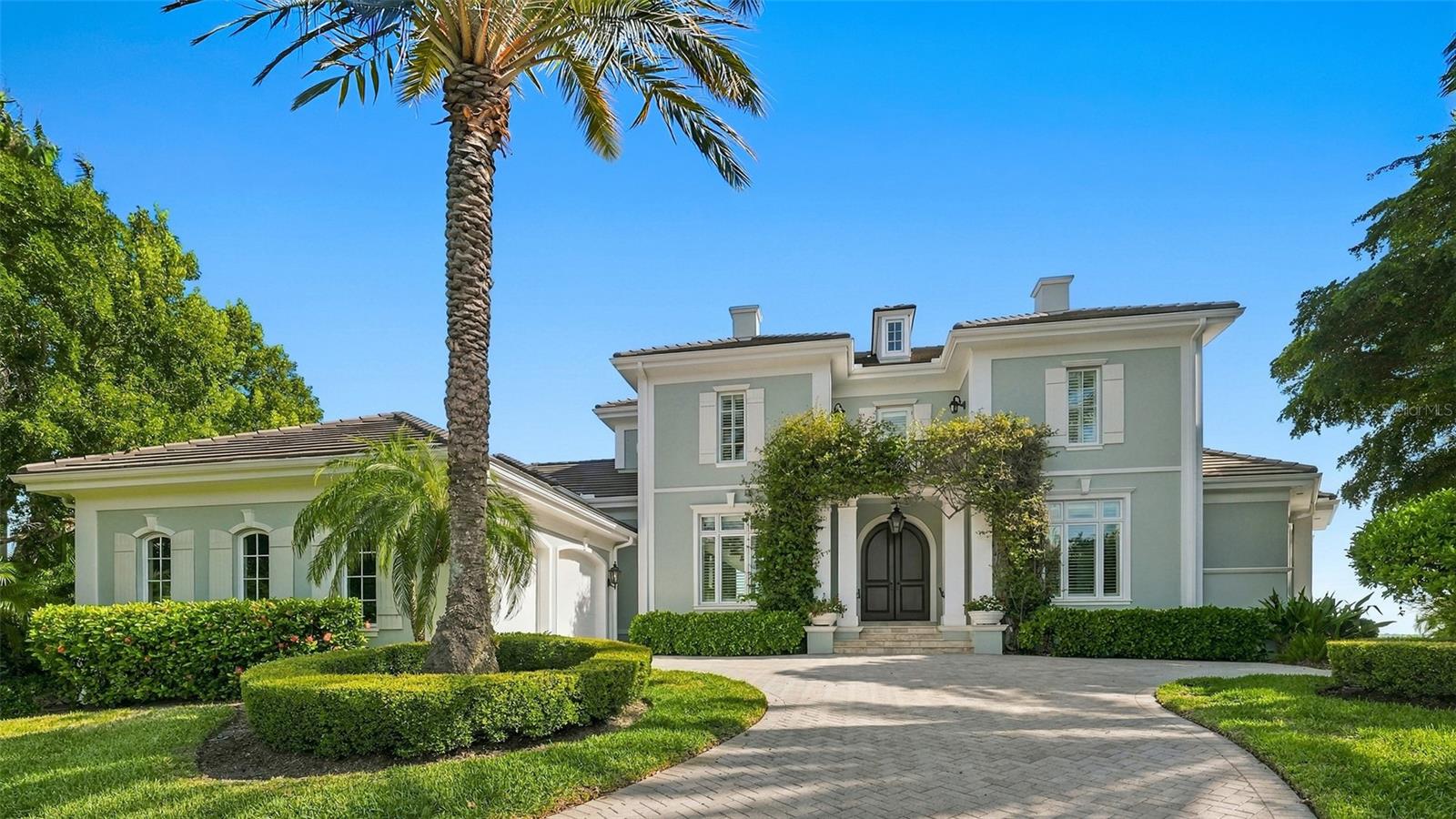 560 HARBOR POINT ROAD