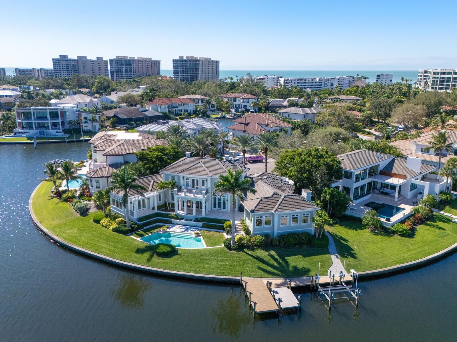 560 HARBOR POINT ROAD