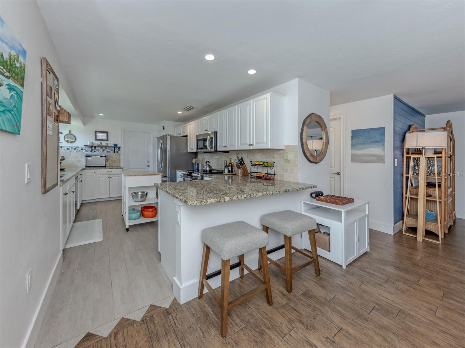 SOUTH VENICE - Residential