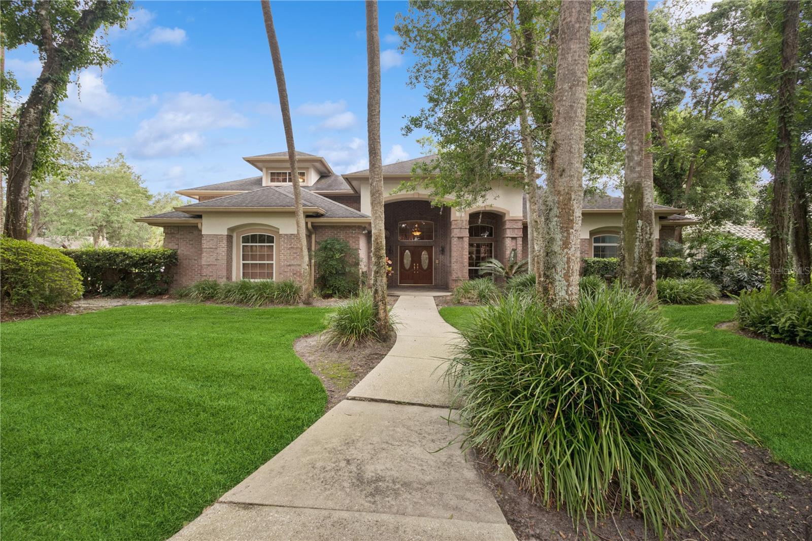 4823 SHORELINE CIRCLE