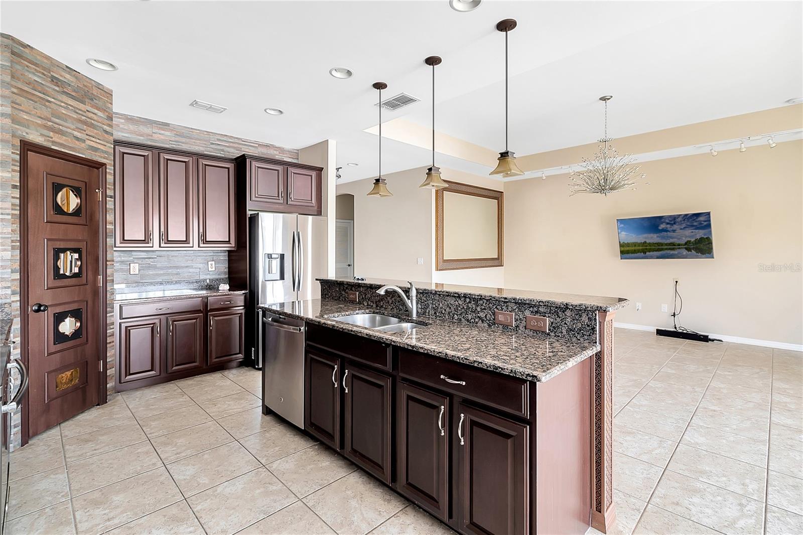 TALON BAY - Residential Lease