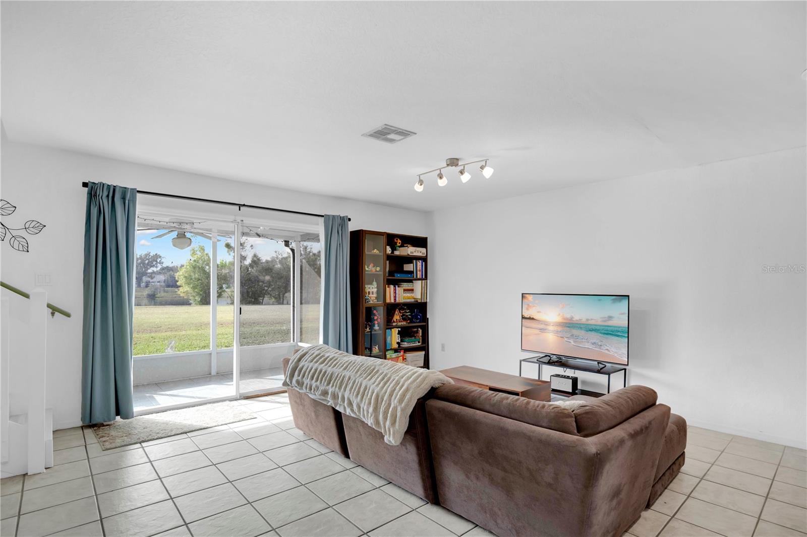 THATCHERS LANDING CONDO 03 - Residential