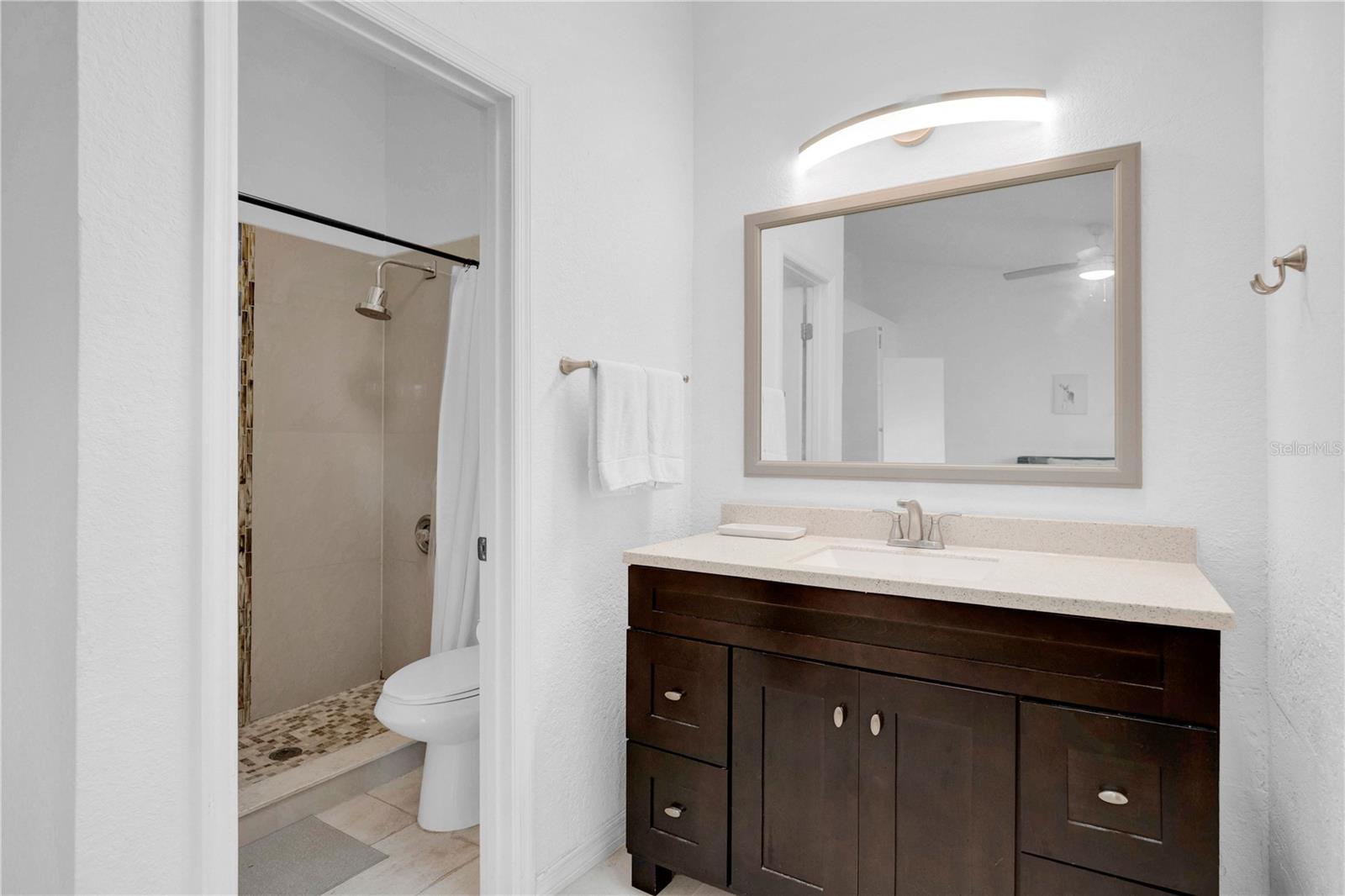 THATCHERS LANDING CONDO 03 - Residential