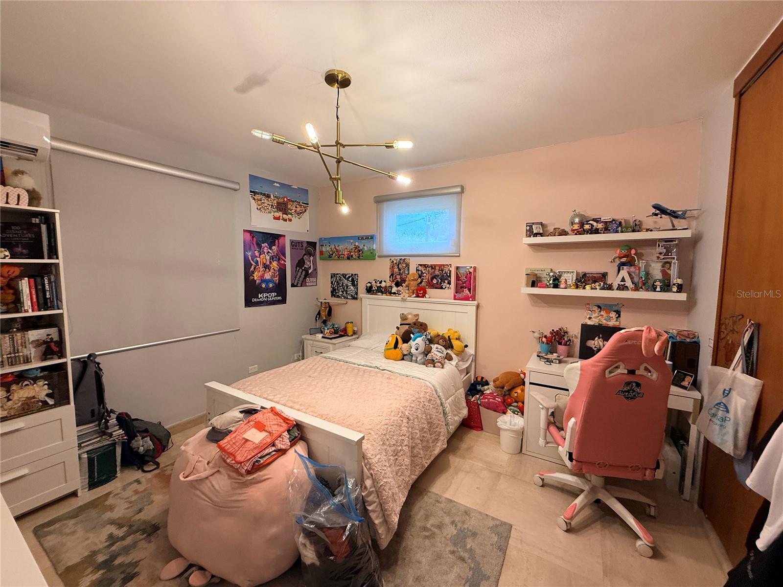 EXT VILLA CAPARRA - Residential