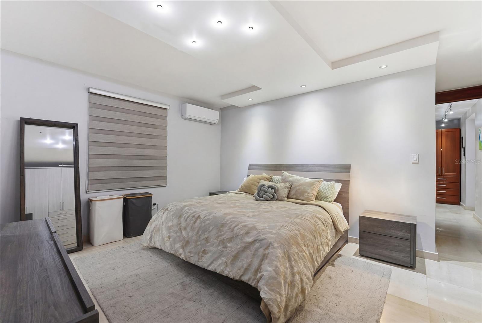 EXT VILLA CAPARRA - Residential