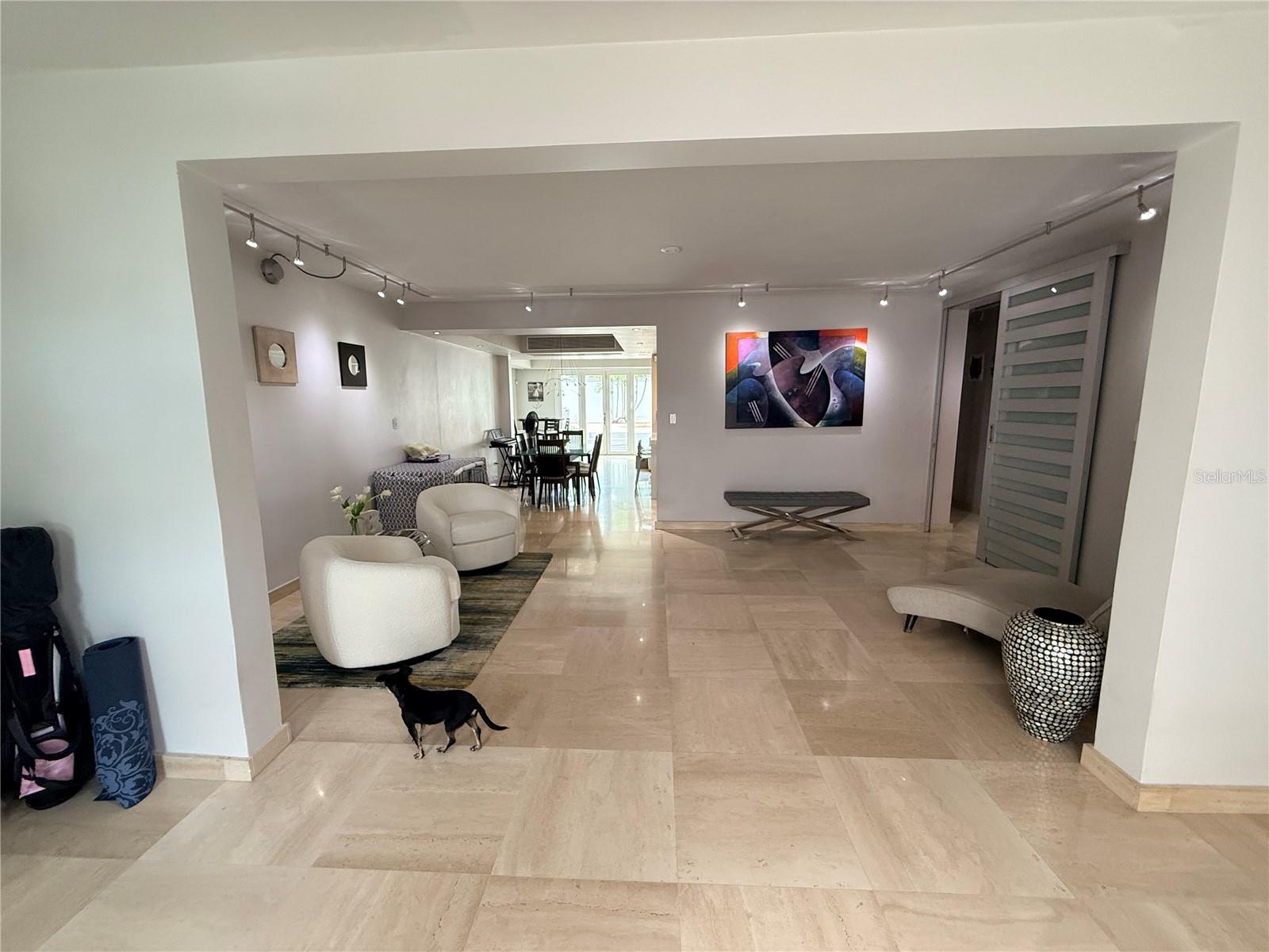 EXT VILLA CAPARRA - Residential