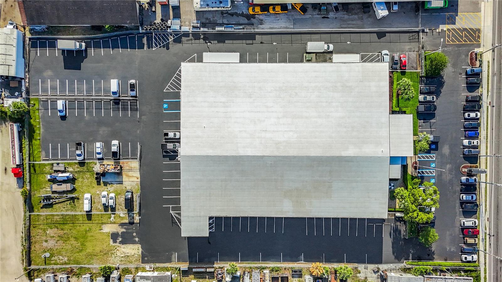 PINELLAS GROVES - Commercial Sale