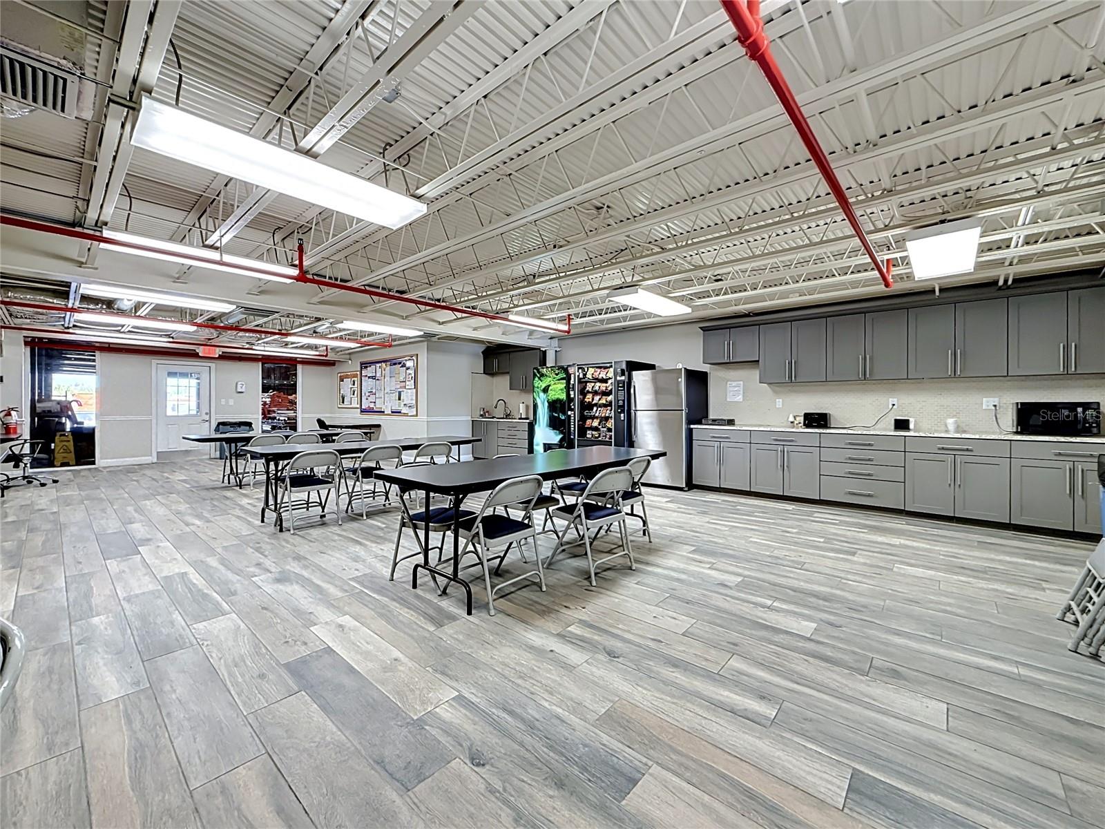 PINELLAS GROVES - Commercial Sale