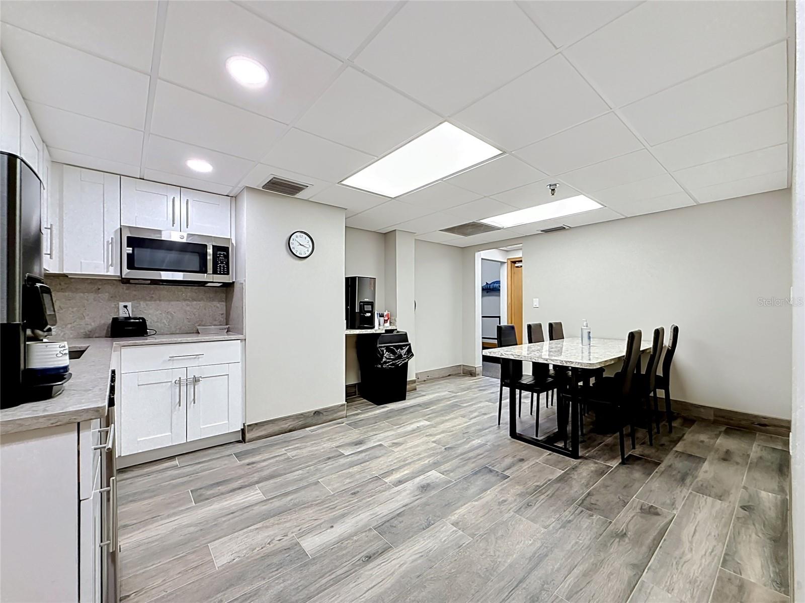 PINELLAS GROVES - Commercial Sale