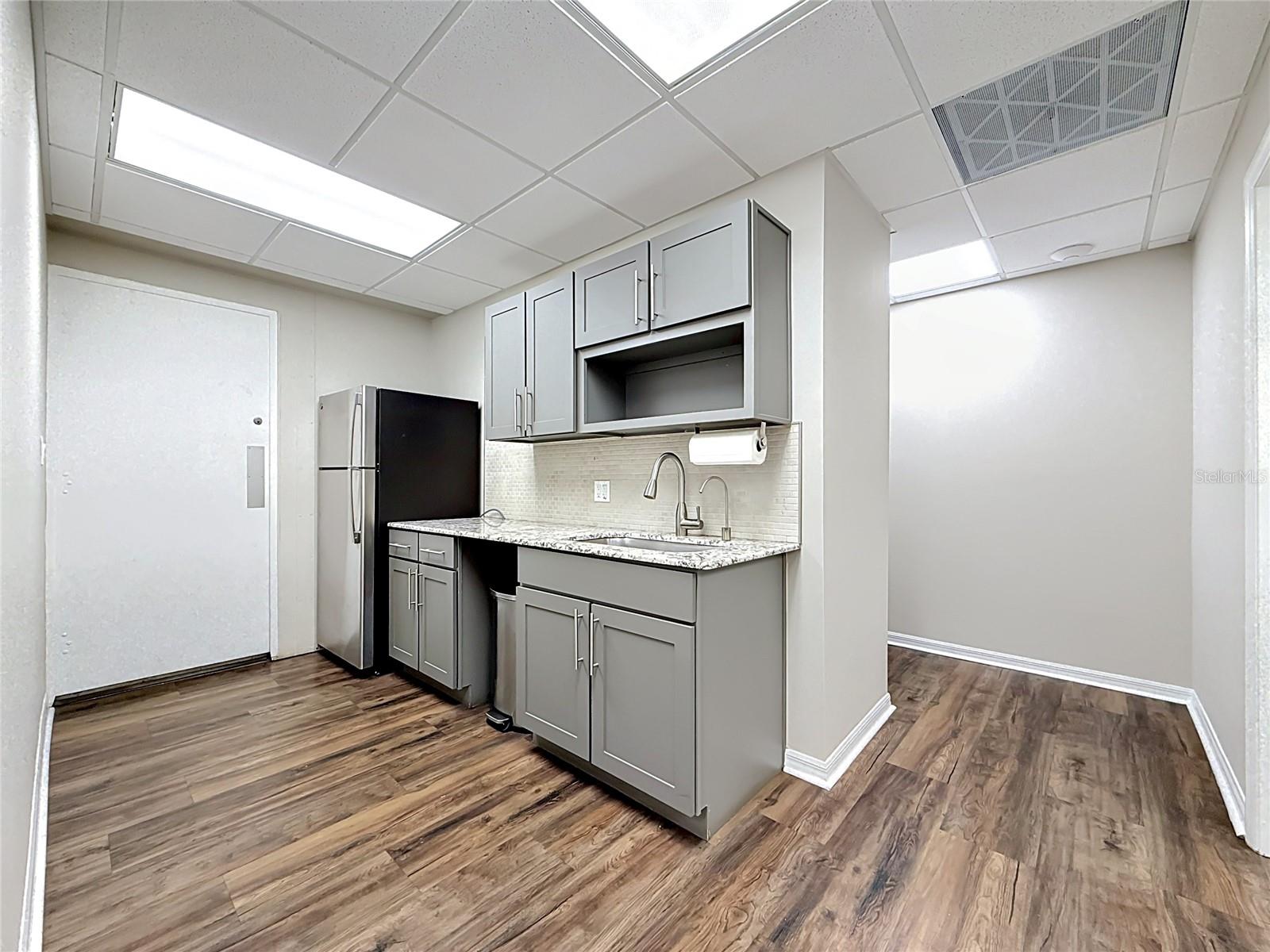 PINELLAS GROVES - Commercial Sale