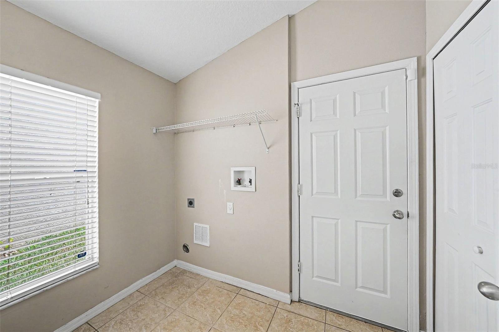 SUNCOAST LAKES PH 03 - Residential