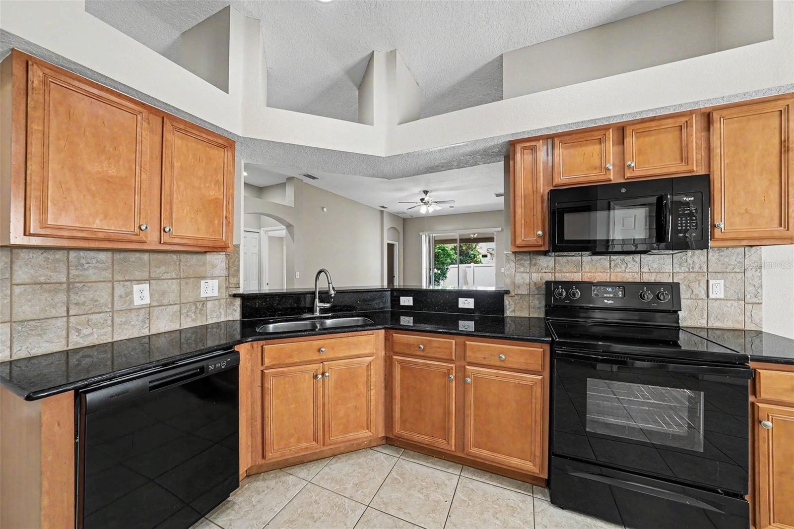 SUNCOAST LAKES PH 03 - Residential