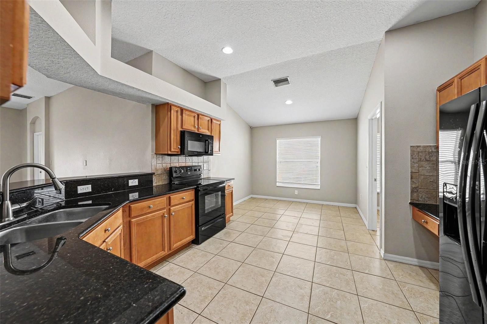 SUNCOAST LAKES PH 03 - Residential
