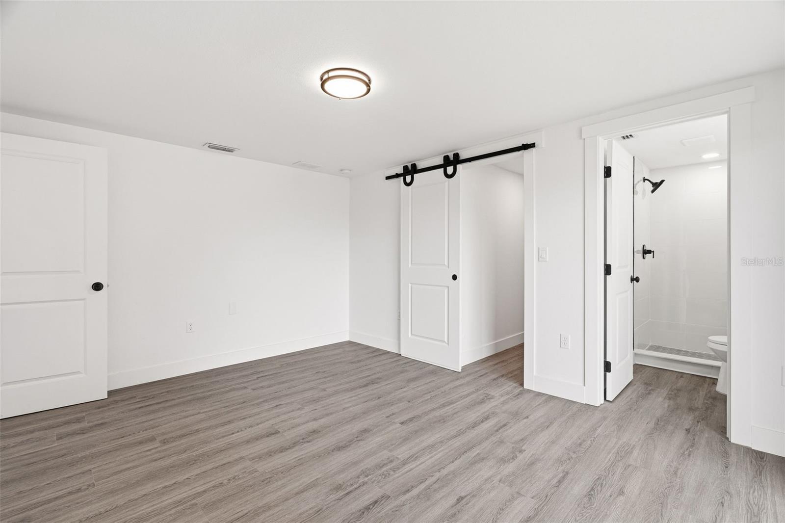 PINE HEIGHTS - Residential