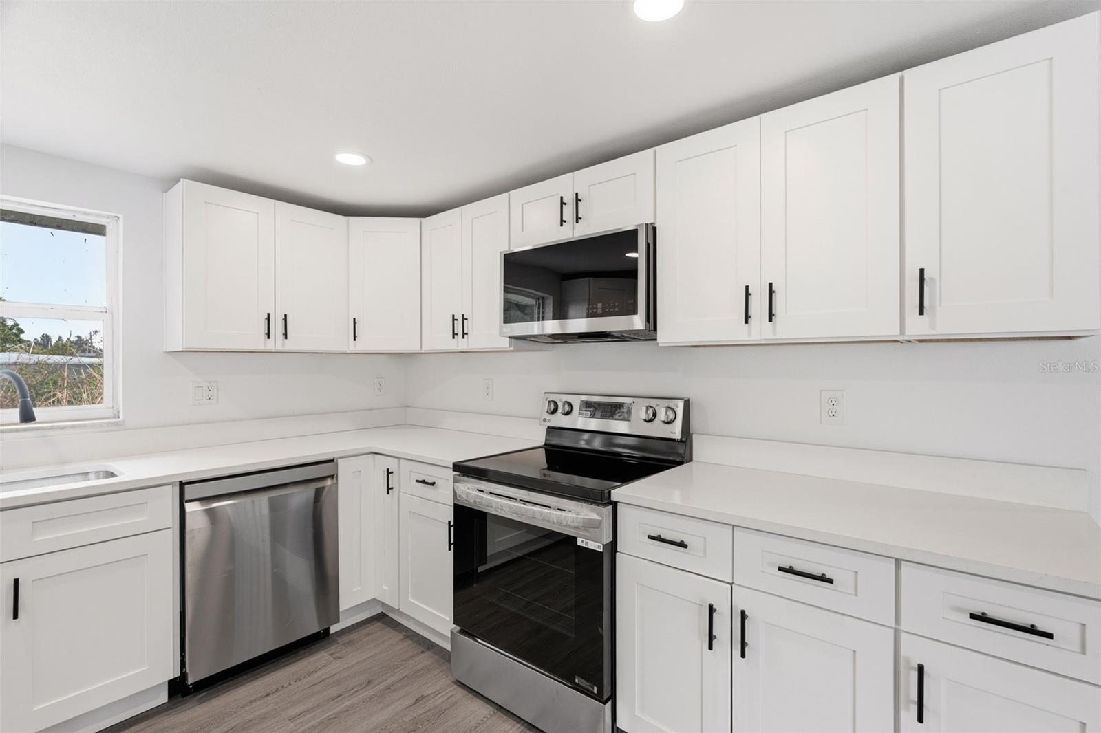 PINE HEIGHTS - Residential