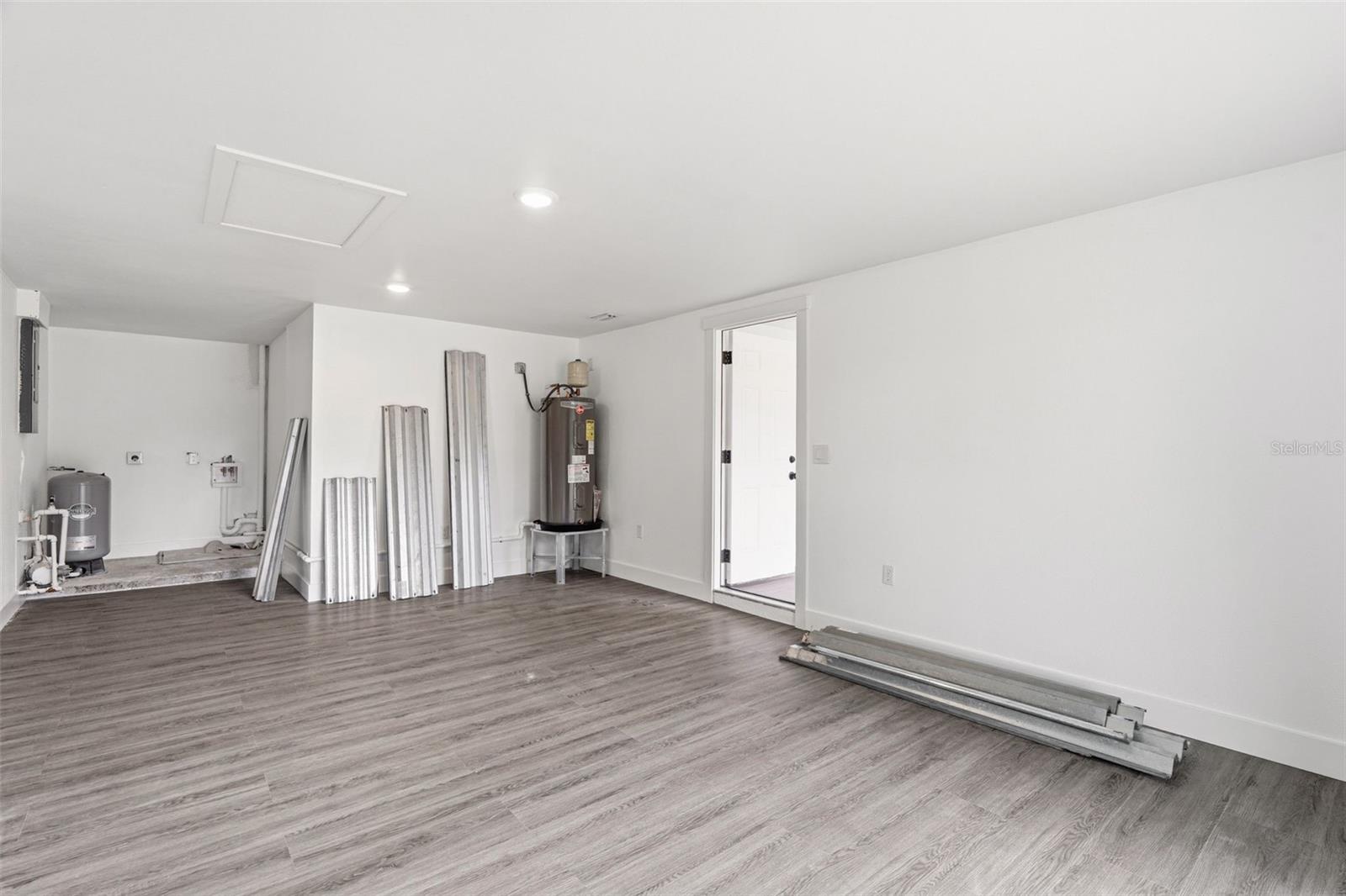 PINE HEIGHTS - Residential