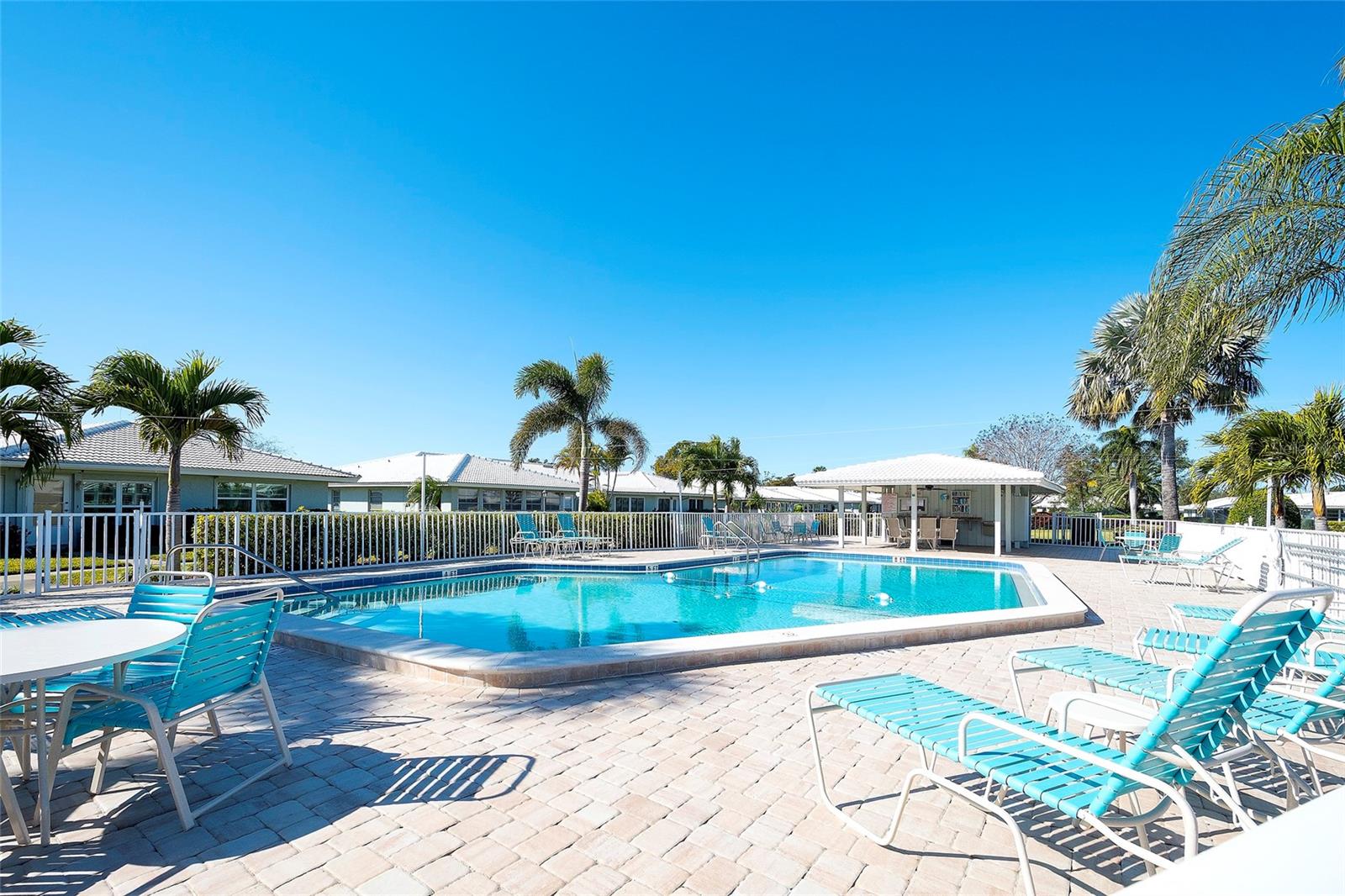 VILLAGE GREEN OF BRADENTON SEC 6 - Residential