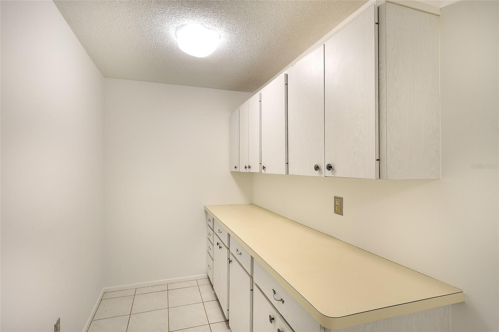 VILLAGE GREEN OF BRADENTON SEC 6 - Residential