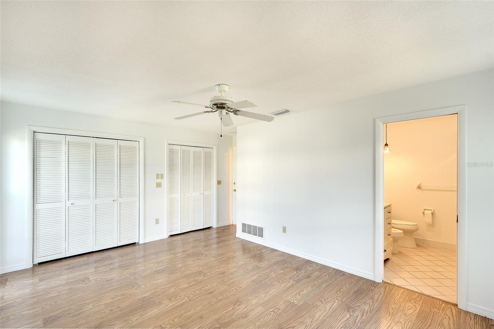 VILLAGE GREEN OF BRADENTON SEC 6 - Residential