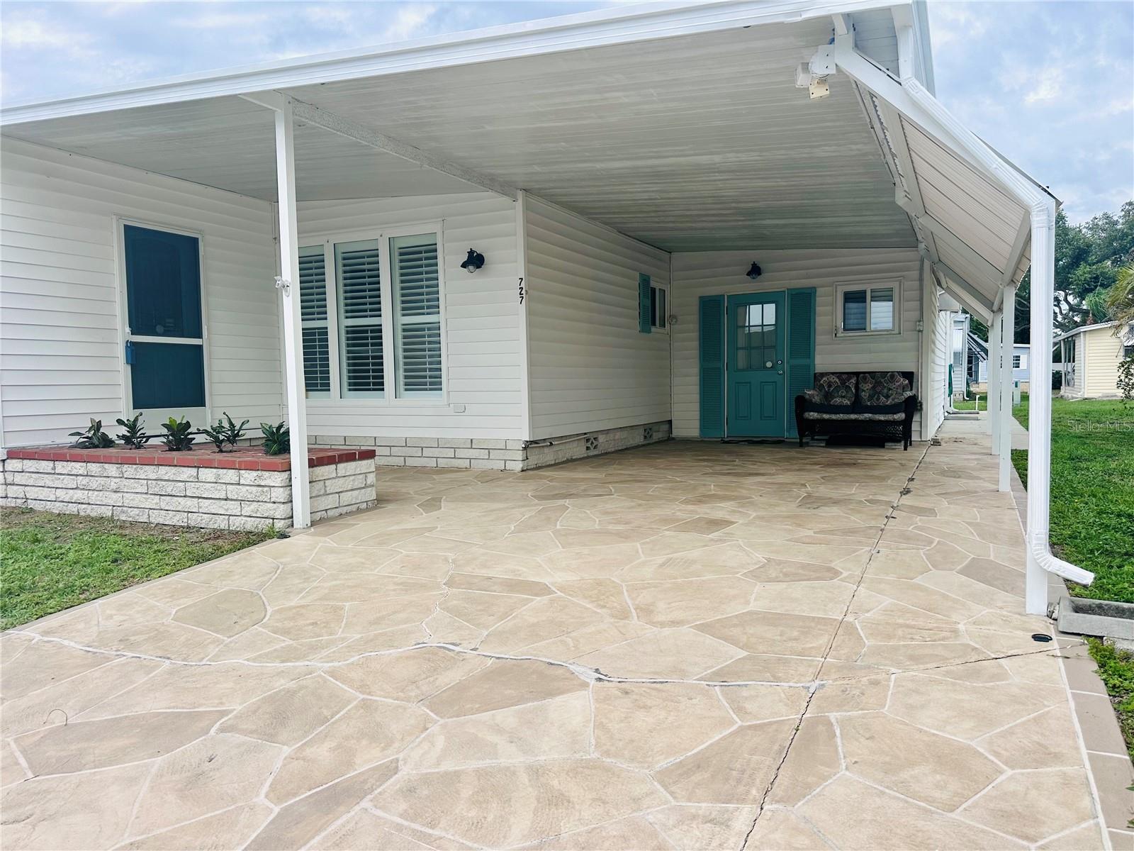 1100 BELCHER ROAD S 727