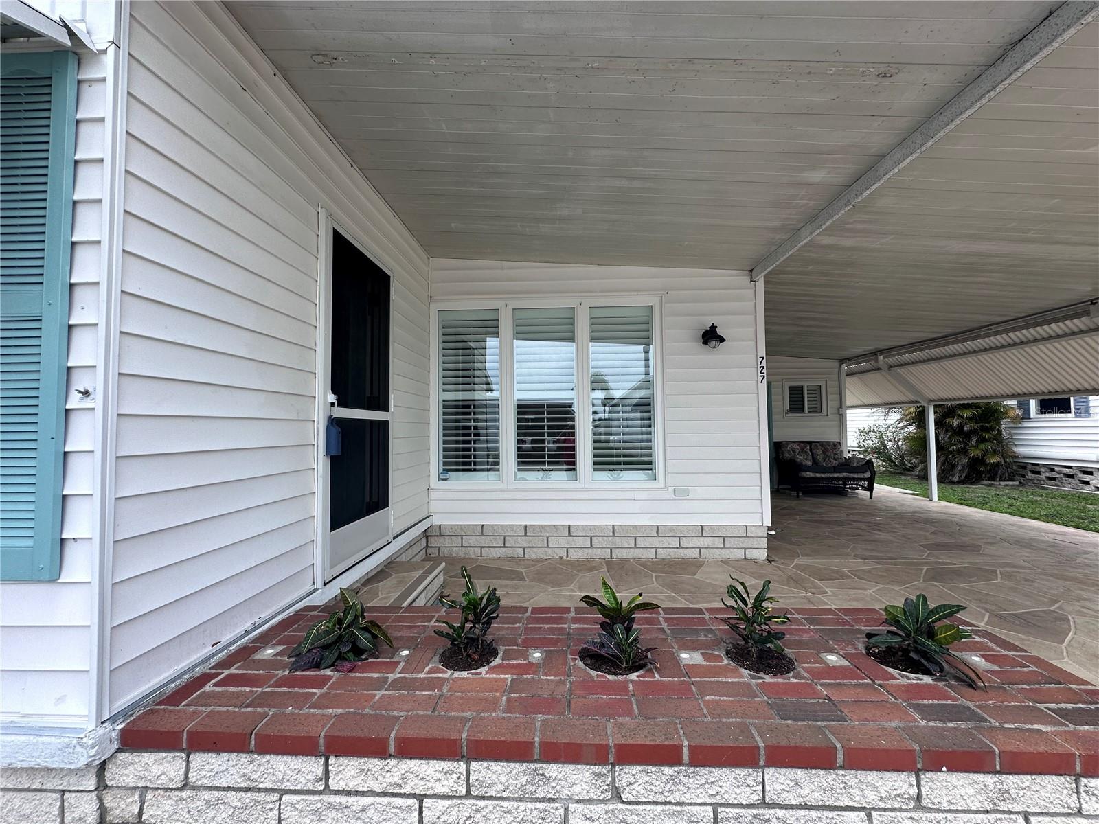 1100 BELCHER ROAD S 727
