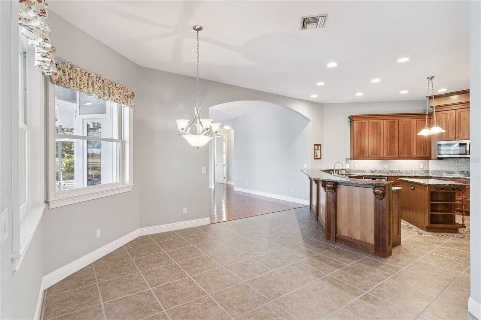 HELEN WINTER GARDENS - Residential