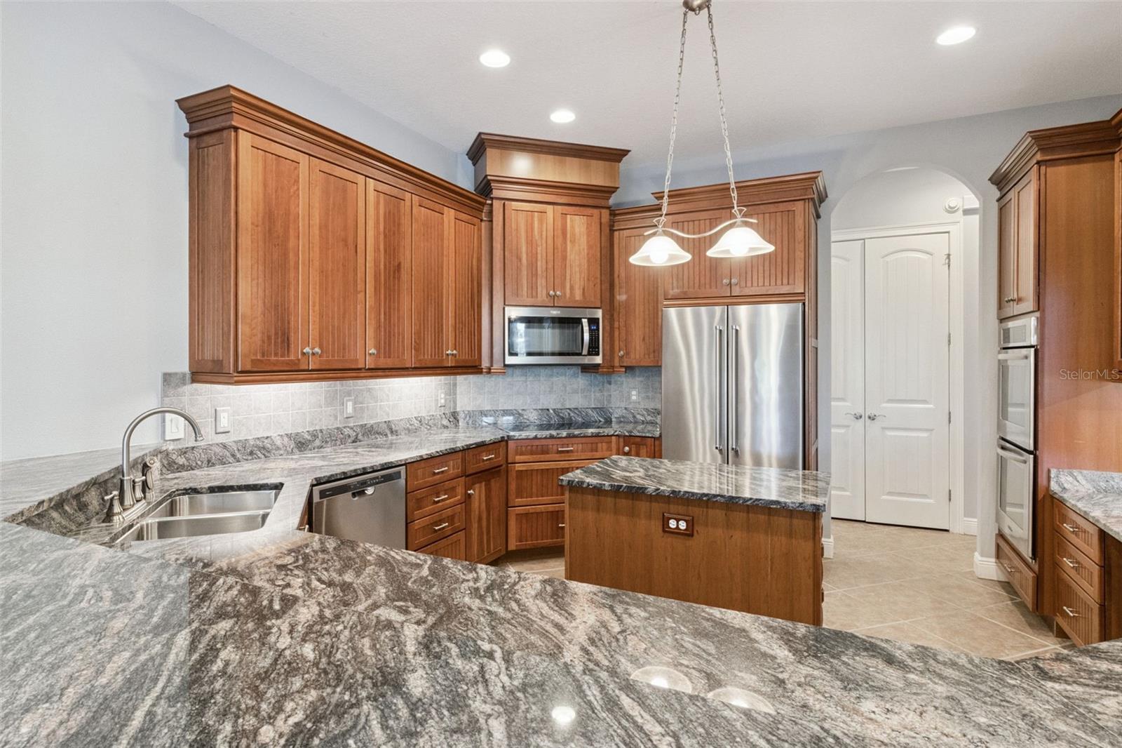 HELEN WINTER GARDENS - Residential