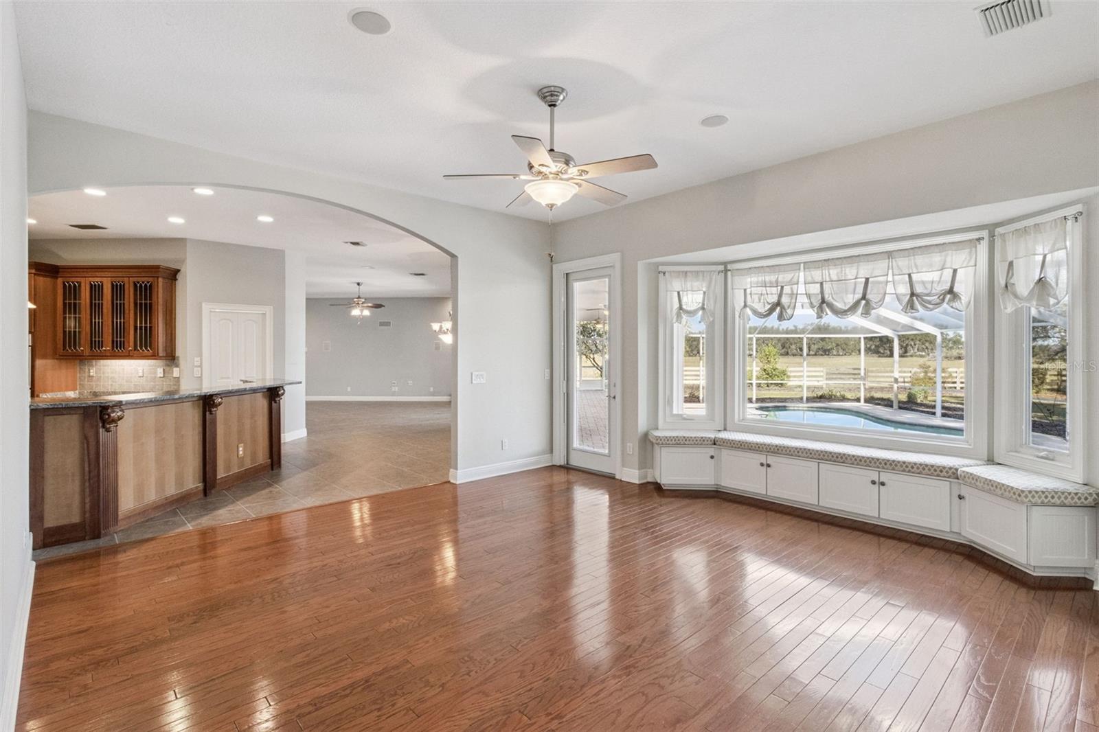 HELEN WINTER GARDENS - Residential