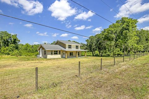 A home in LAKELAND