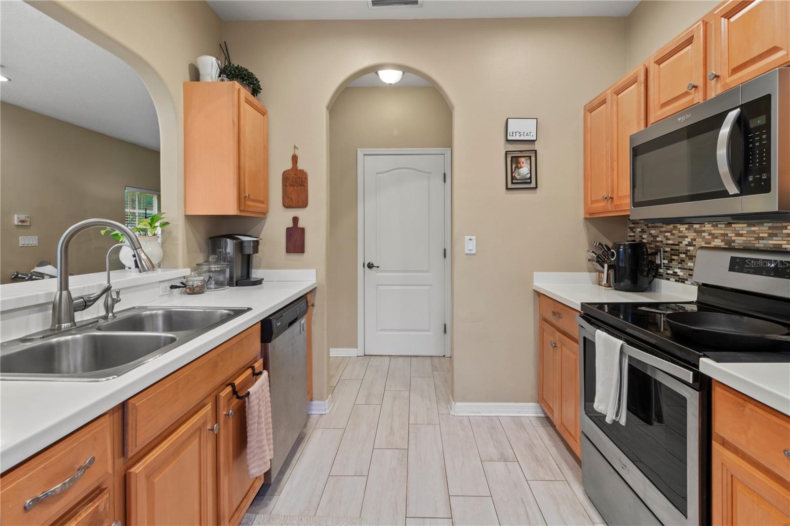 THE TWNHMS AT LIGHTHOUSE COVE I - Residential Lease