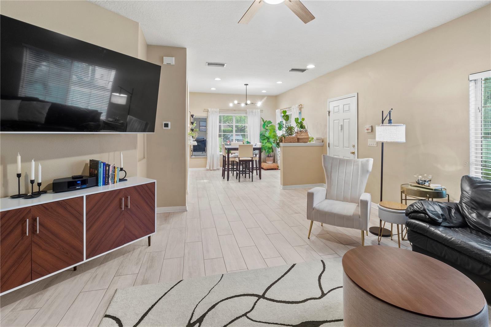 THE TWNHMS AT LIGHTHOUSE COVE I - Residential Lease