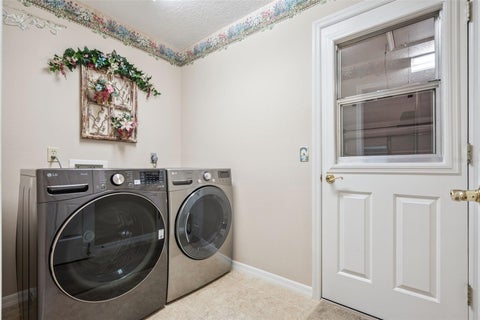 Tiny photo for 461 Baytree Boulevard, Tavares, FL 32778 (MLS # G5119424)