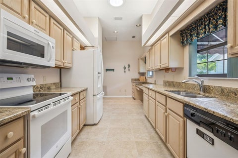 Tiny photo for 461 Baytree Boulevard, Tavares, FL 32778 (MLS # G5119424)