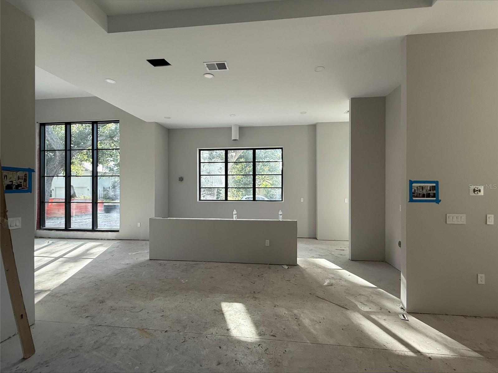 FOREST HILLS - Residential