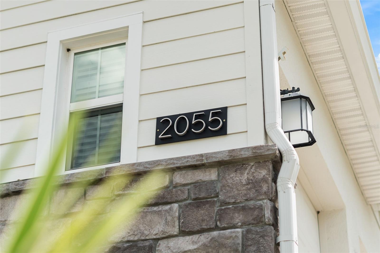 2055 QUIET COVE